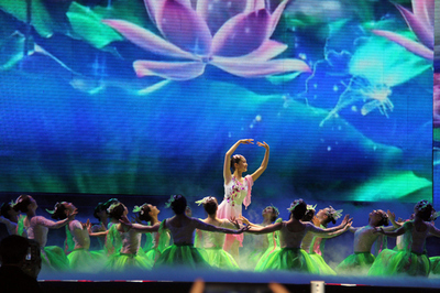 《我要去開江》 一場(chǎng)融合地域風(fēng)情與時(shí)代精神的大型廣場(chǎng)音樂(lè)劇